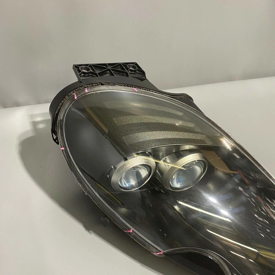 FARO LADO DERECHO ASTON MARTIN DB9 2005 2006 2007 2008 2009 2010 2011 2012 Foto 4 de 4