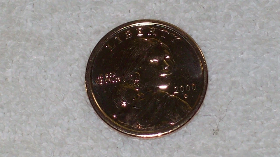 2000 SACAGAWEA DOLLAR FROM MILLENNIUM SET RARE BURNISHED FINISH - Image 3 of 4