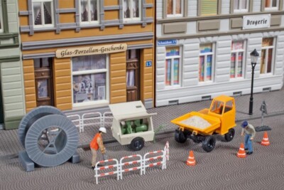 Auhagen 41641 Dumper mit Kompressoranhänger, Bausatz, Spur H0