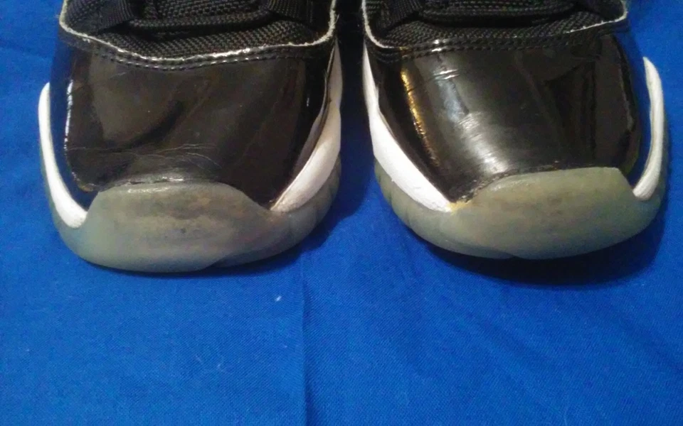 Zapatilla deportiva Nike Jordan 11 Retro Space Jam negra de caña alta talla 4,5 años S/N378038-003 Foto 4 de 4