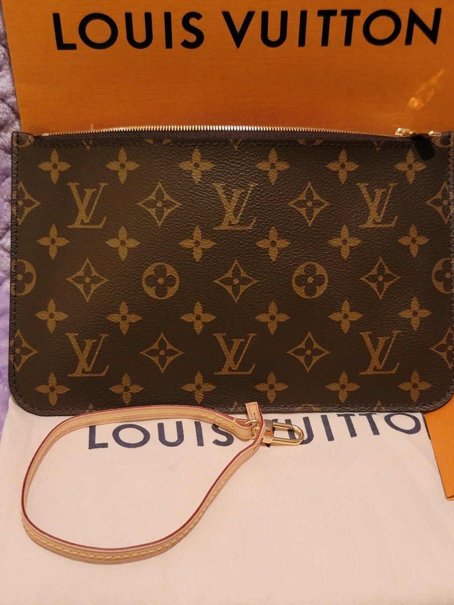 lv wristlet bag