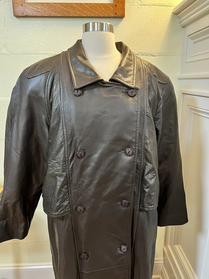 Gabardina de cuero marrón para mujer Daniel Marcus de colección talla grande hecha en Canadá Foto 2 de 4