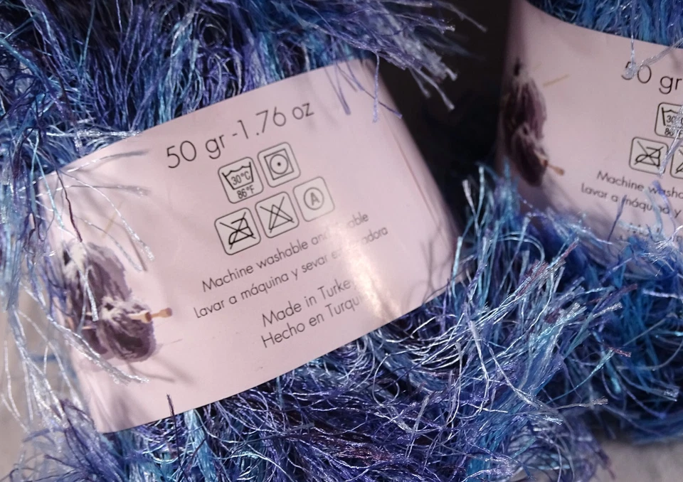 Lote de 2 madejas hilo de gala mezclado fibra novedad tejer artesanía ganchillo pestañas azules Foto 3 de 4