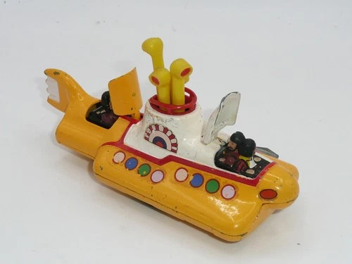 Corgi 803 The Beatles Yellow Submarine w/figures *original vintage*