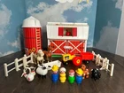 Vintage Fisher Price Little People Play Family Farm 915. Complete.