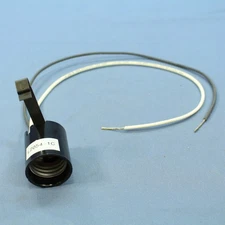 Leviton Phenolic Lamp Holder Light Socket Hickey E26 Medium Base 660W 2054-1C