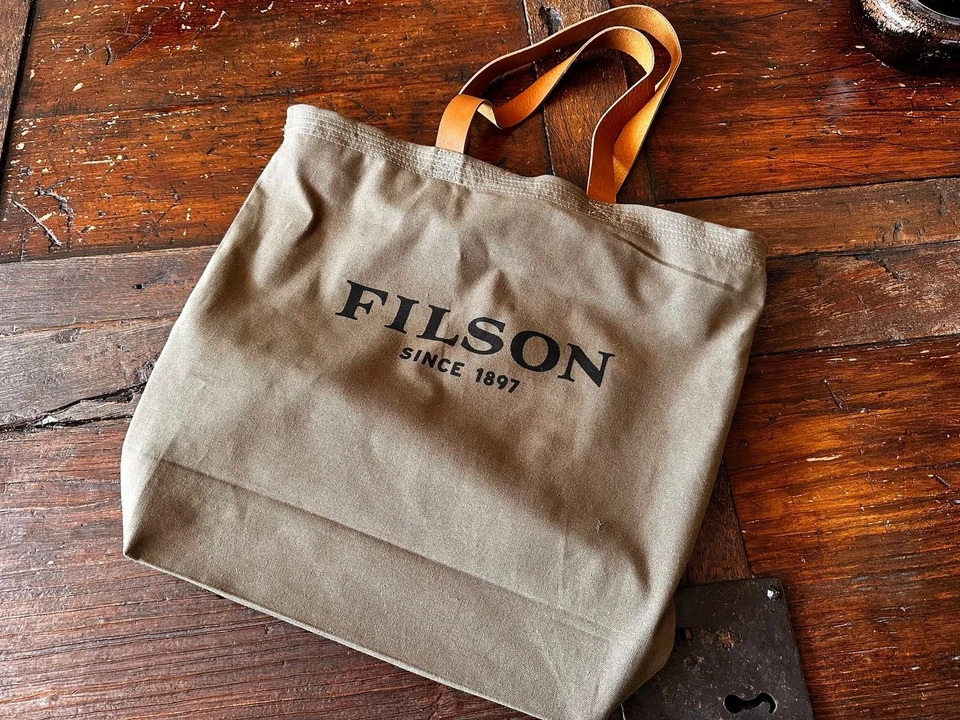 Bolso de Mano Reciclado de Sarga de Algodón de Alta Resistencia/Bolsillo y Asas de Cuero/Hecho con Ventilador FILSON Foto 4 de 4