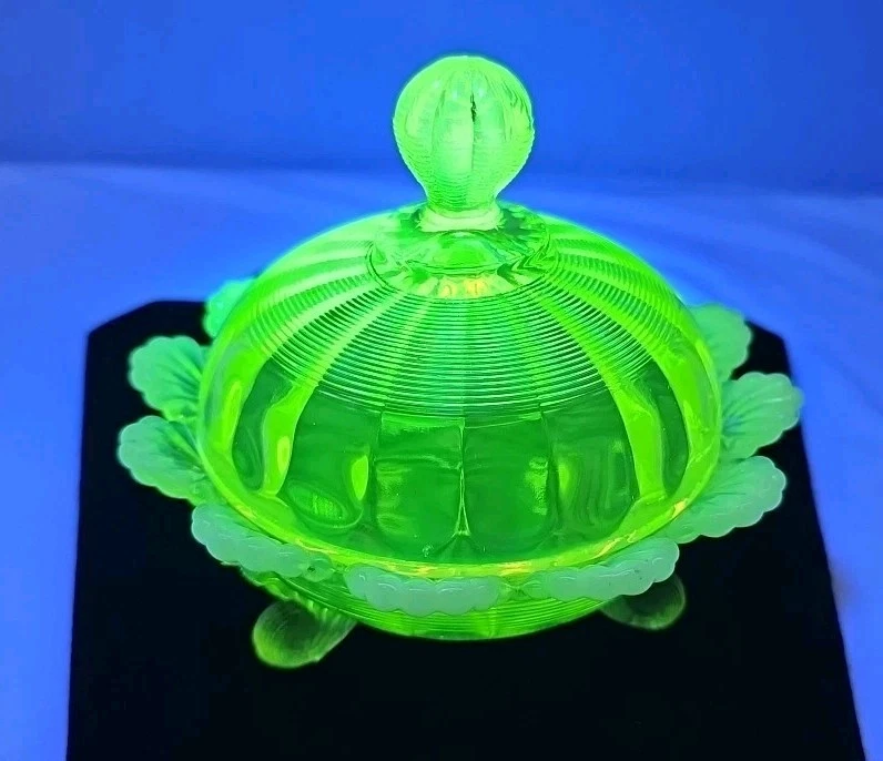 NORTHWOOD OPALESCENT VASELINE Uranium GLASS KLONDYKE COVERED BUTTER DISH Glows