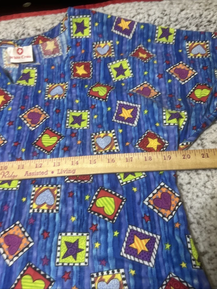 White Cross Scrub Top Women's Medium V Neck Stars, Hearts Print M SS - Image 2 of 4