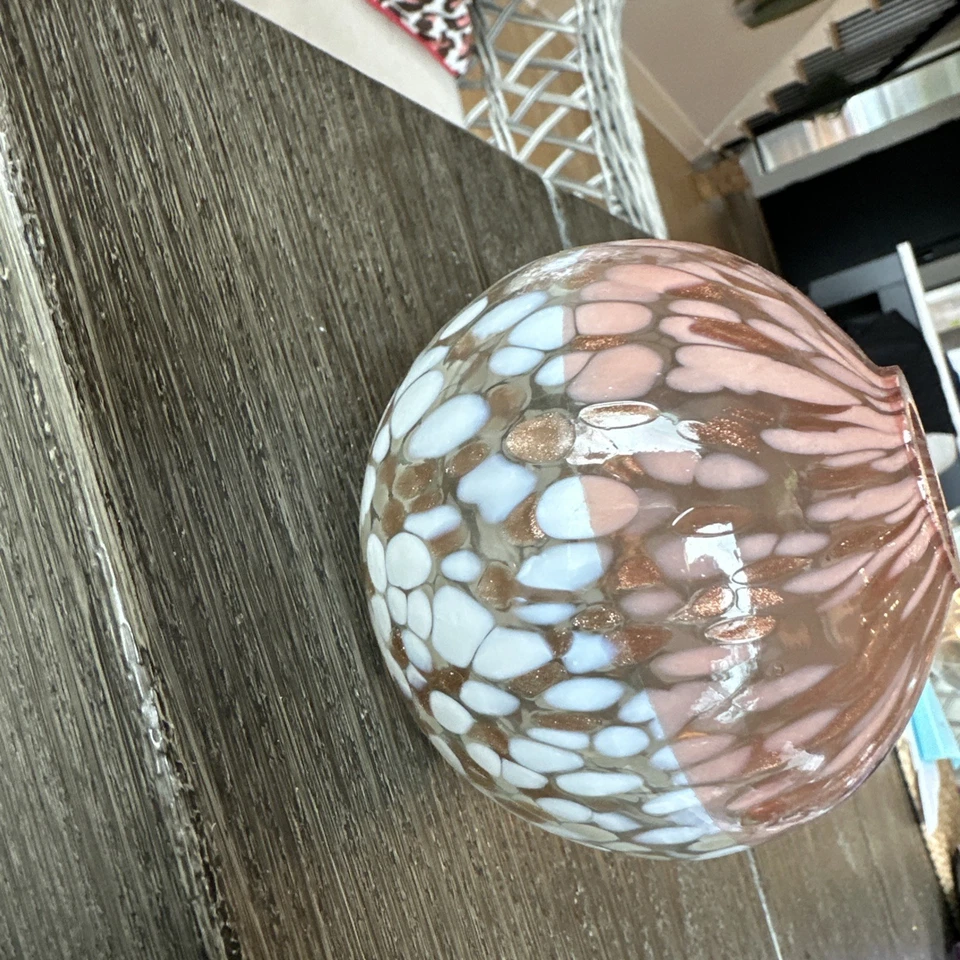 Anthropologie Small Bella Art Glass Round Vase Coral And Pink 4x4 - Image 3 of 4