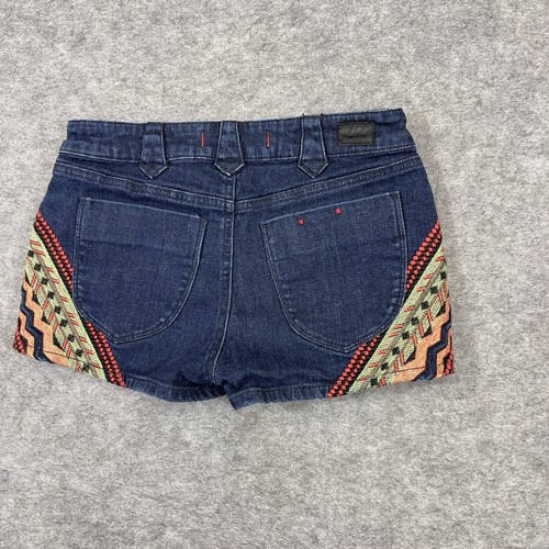 BDG Shorts Womens Size 27 Blue Dark Wash Embroidered Jean Denim Fits 27 x 2" - Picture 8 of 13