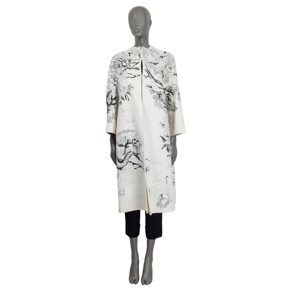 65547 auth CHRISTIAN DIOR white wool rabbit 2019 EMBROIDERED