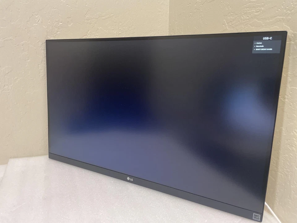 LG 27BL85U-W 27'' 4K HDMI, DP, USB, USB-C MONITOR W/ AC ADAPTER, NO STAND. - Image 2 of 4