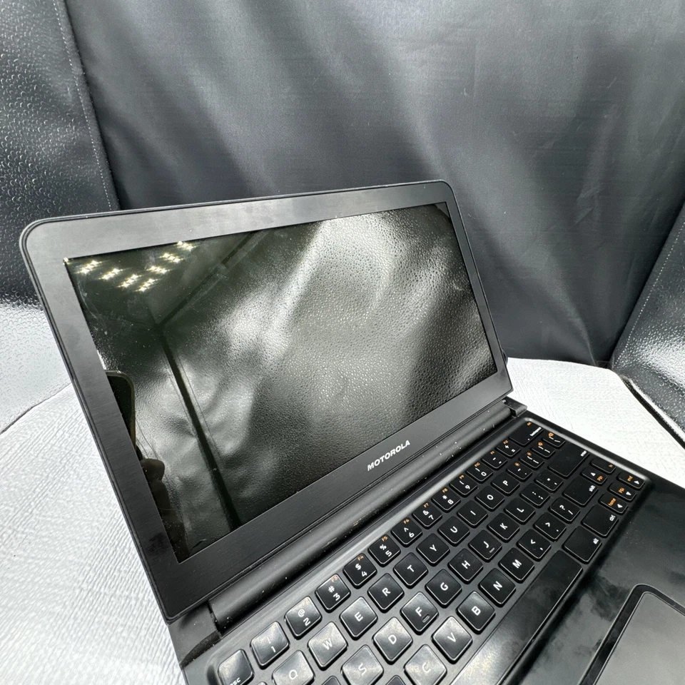 MOTOROLA SJYN0881A LAPDOCK for ATRIX 4G Mobile Phone (Not Included) FOR PARTS - Image 3 of 4