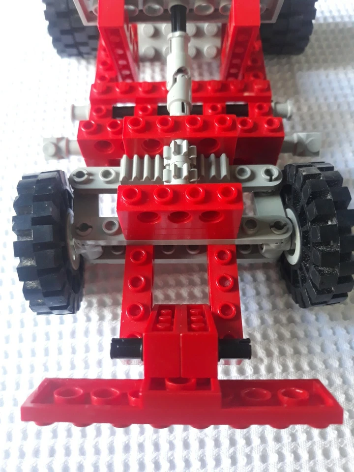 LEGO Technic 8030 Universal Building Set, foto 3 di 5