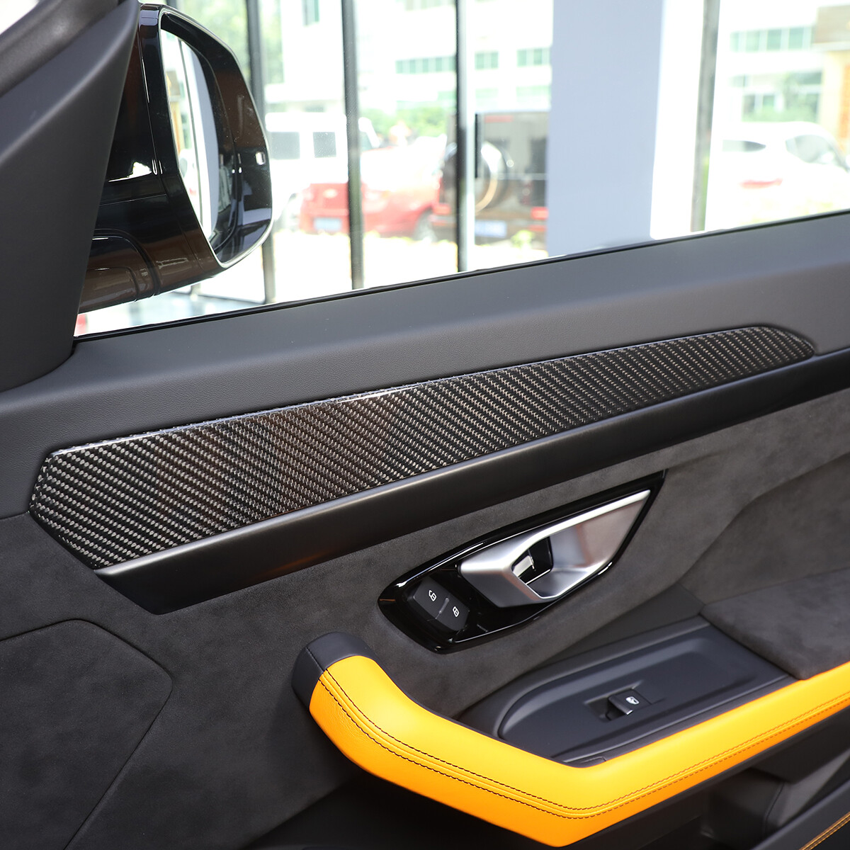 Lamborghini Urus 2018-2021 Door pocket trim