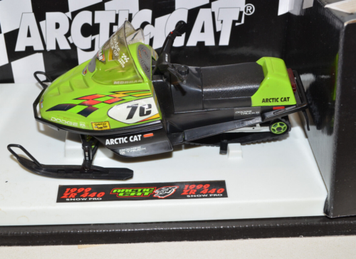 Vintage ARCTIC CAT DIECAST TOY SNOWMOBILE ZR 440 Blair Morgan #7c 1999 SIGNED - Picture 2 of 5