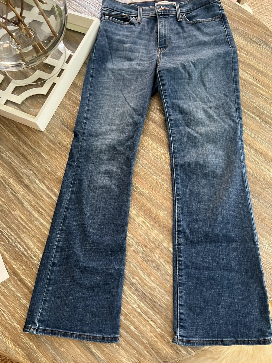 Levi's women's clearance slimming bootcut jeans