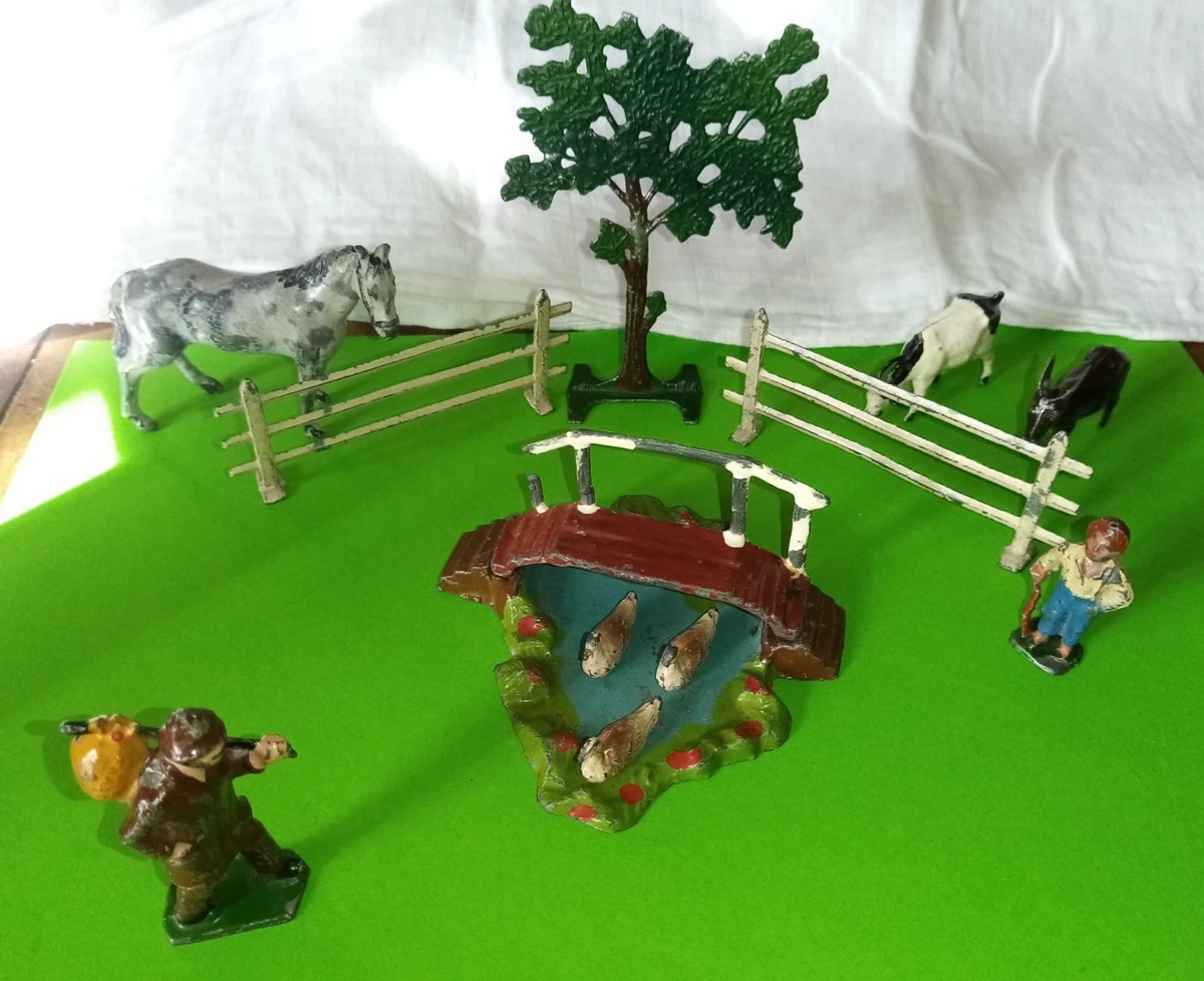 Ferme Ancienne En Plomb Année 50 - Sans Personnages, Modèle Creux