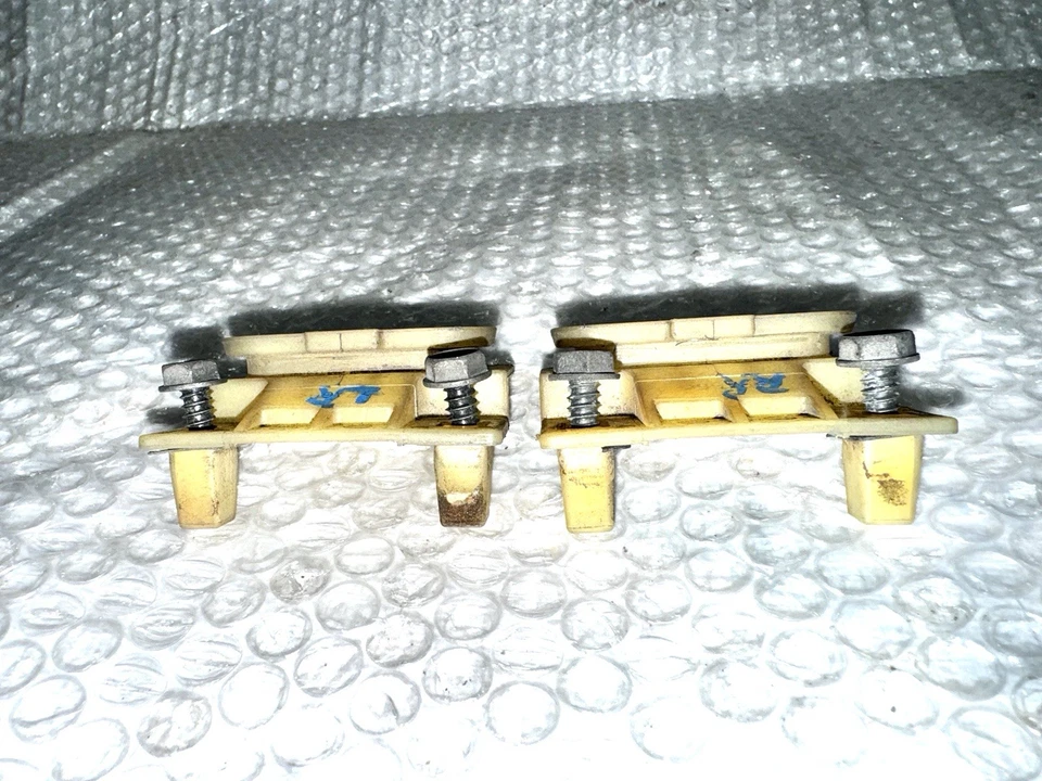 2003-2008 Nissan 350Z Rear Bumper Bracket Set Rear Plastic Mounts & Bolts OEM - Image 4 of 4