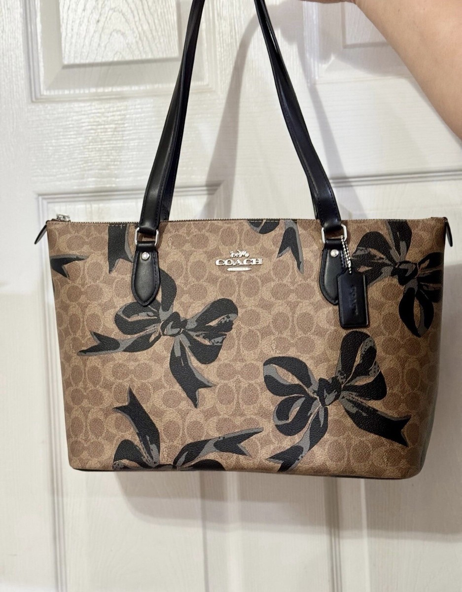 COACH ブラック ポンチョ XS NWT Coach Gallery Tote Bag In Signature Canvas With Bow