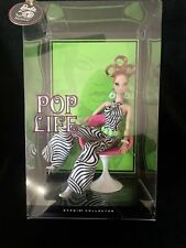 Barbie Collector Pivotal Mod Barbie Collector Giftset