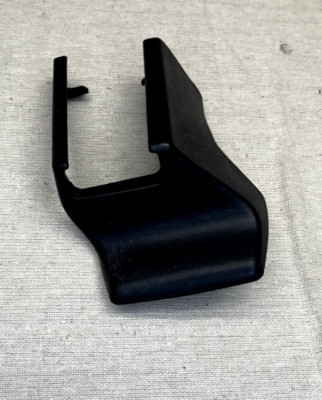 06-15 LEXUS IS250 IS350 FRONT SEAT REAR INNER TRACK COVER OEM 72157-53060