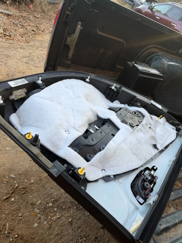 CARGADOR ESDGE 11-14 OEM DERECHO TRASERO NEGRO PUERTA PANEL TARJETA PASAJERO TRASERO Foto 4 de 4