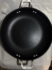 Calphalon Signature™ Hard-Anodized Aluminum Nonstick 12" Sauteuse Pan with Lid