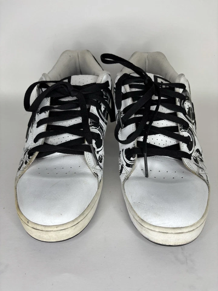 DC Shoes Lace Up Men's Size 12 Skateboarding White Black Chunky Sneakers - Image 2 of 4