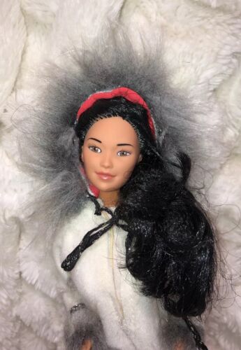 RARE Vintage Mattel 1980-81 Arctic Eskimo Ethnic Barbie Doll With 1966 Body - Picture 1 of 10