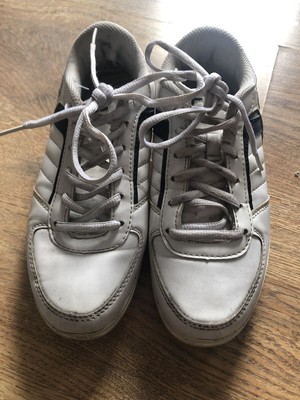 white fila trainers size 3