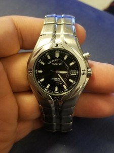seiko kinetic 100m watch