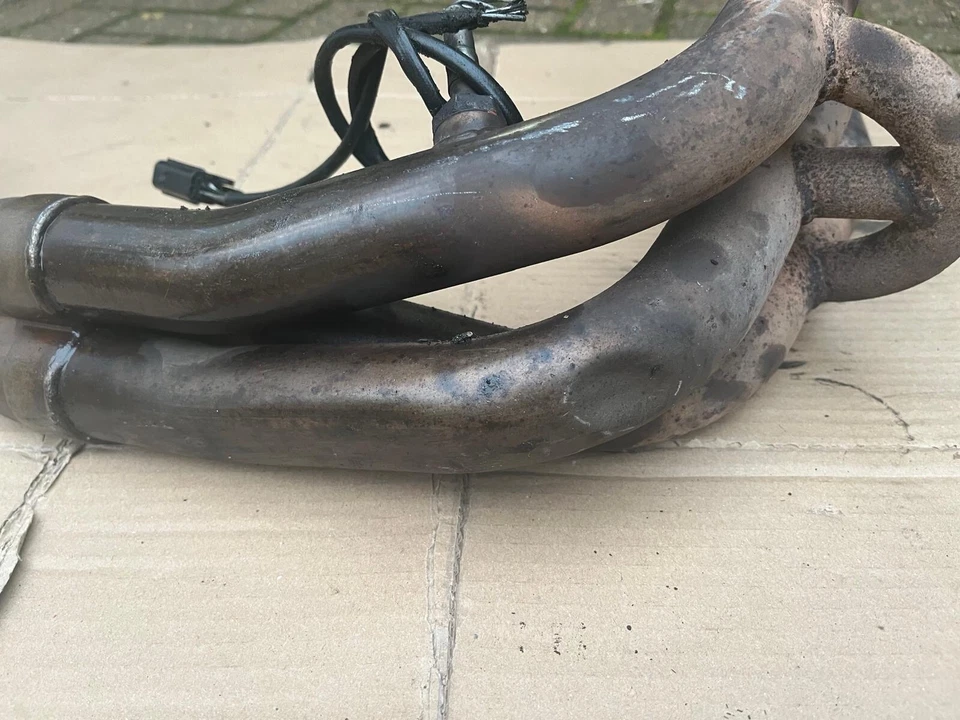 Colector de escape TRIUMPH DAYTONA 955I 2000-2005 Foto 3 de 4