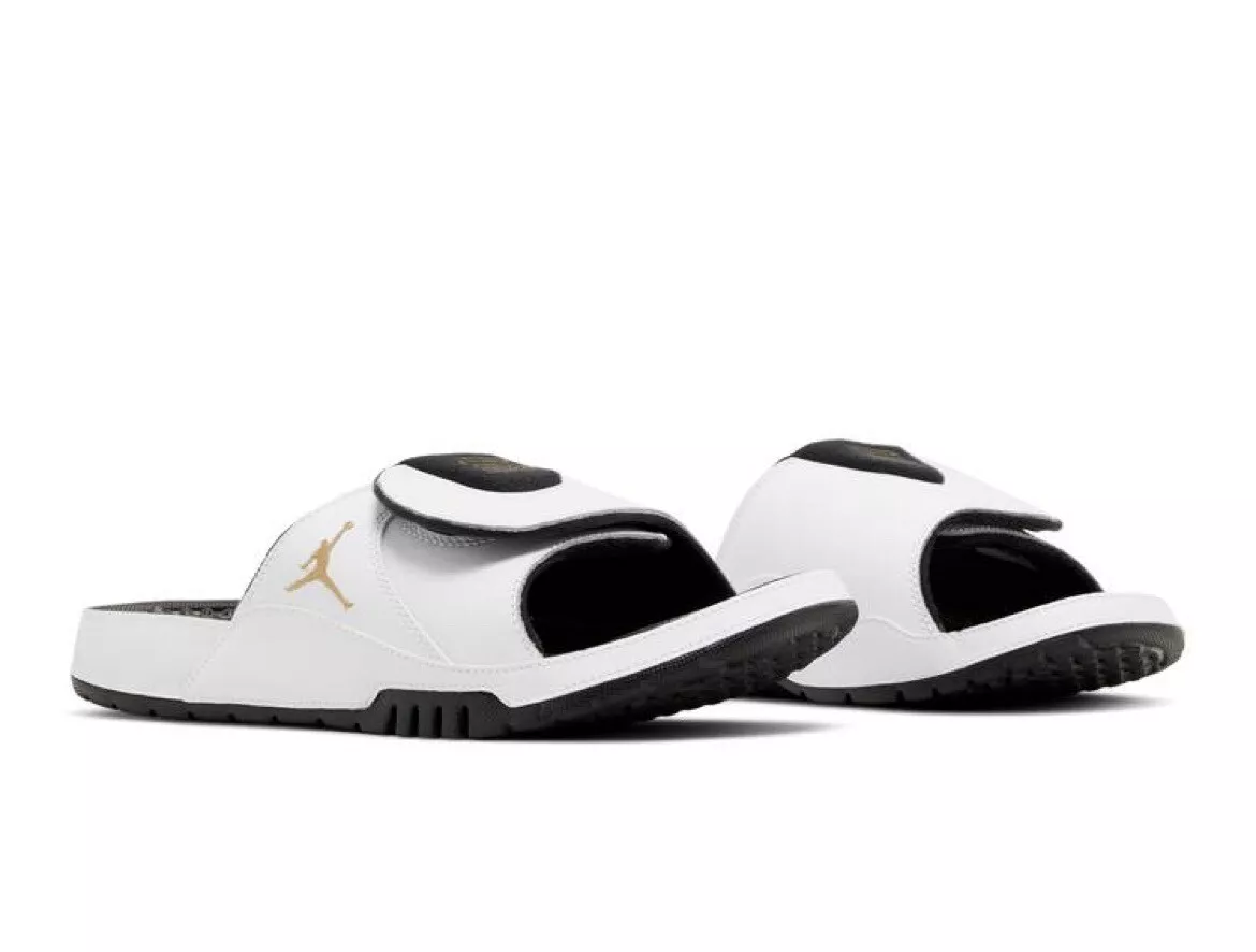 White and gold sales jordan slides