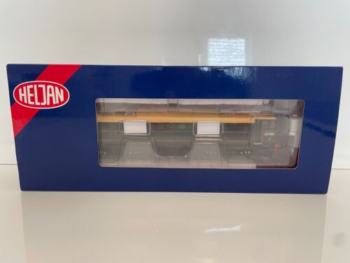 Heljan 77011 OO Gauge EM2 E27005 BR LINED GREEN EXCLUSIVELY FOR OLIVIA'S TRAINS - Picture 10 of 11