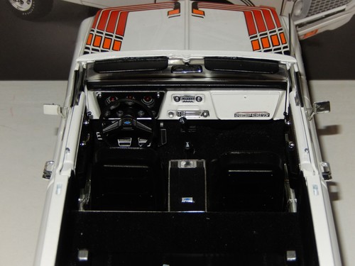 1:18 Scale GMP/ACME 1972 Chevrolet K5 Blazer, Feathers Edition Item # A1807705 - Picture 7 of 20