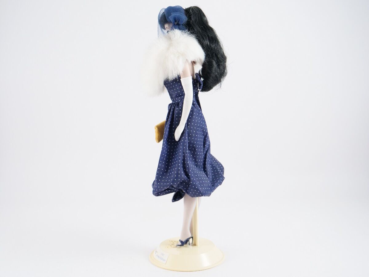 Mattel Barbie No. 9973 Gay Parisienne Porcelain Reissue Mattel Barbie No. 9973 Gay Parisienne Porcelain Reissue