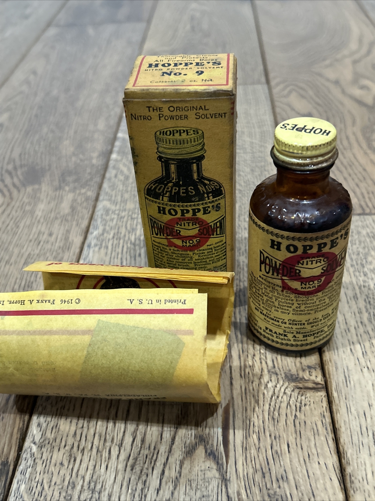 Vintage Hoppe’s Gun Cleaning Kit Collectables Tins Patches Oil Boxes