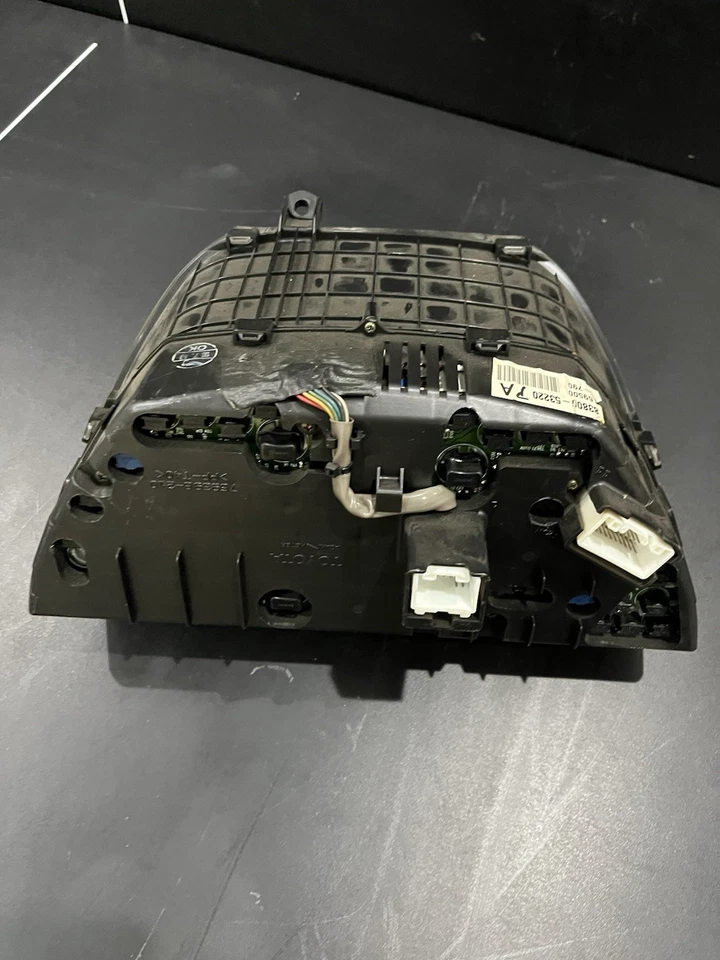 雷克萨斯 IS300 规格集群自动 2001 - 2005 ~ 220k 英里  — 第 2/3 张图片