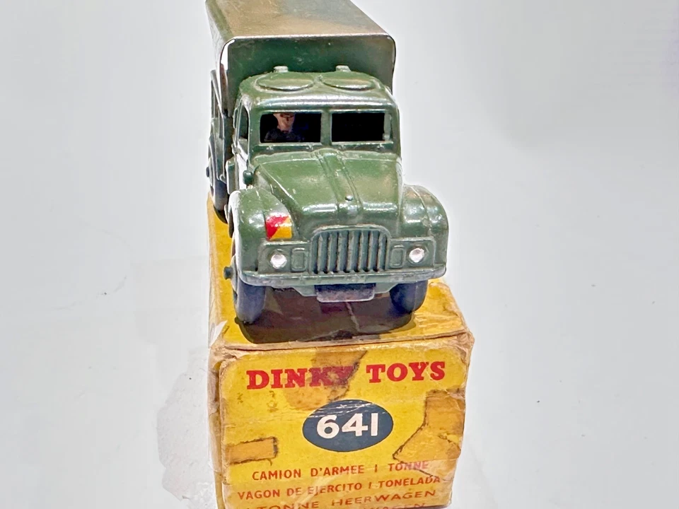 DINKY TOYS 642 ARMY 1 TON CARGO TRUCK original -boxed Damaged - Image 4 of 4