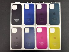 Apple Silicone Case w/ MagSafe iPhone 16 Pro Max Pop-Up MagSafe Animation