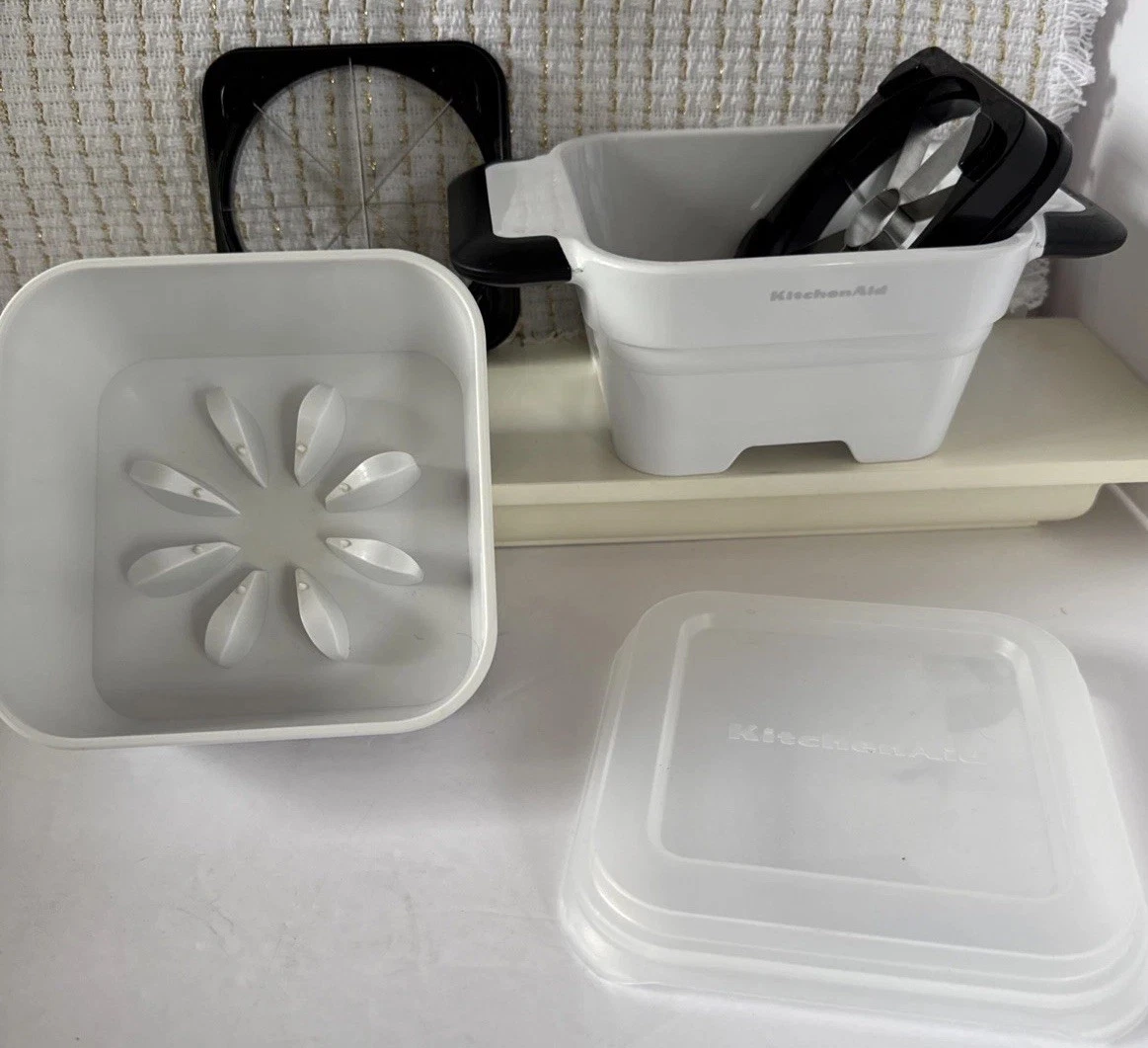 KitchenAid Fruit Apple Slicer Vegetable Wedger w 2 Blade Styles School Lunch