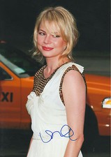 Michelle Williams Autogramm signed 20x30 cm Bild