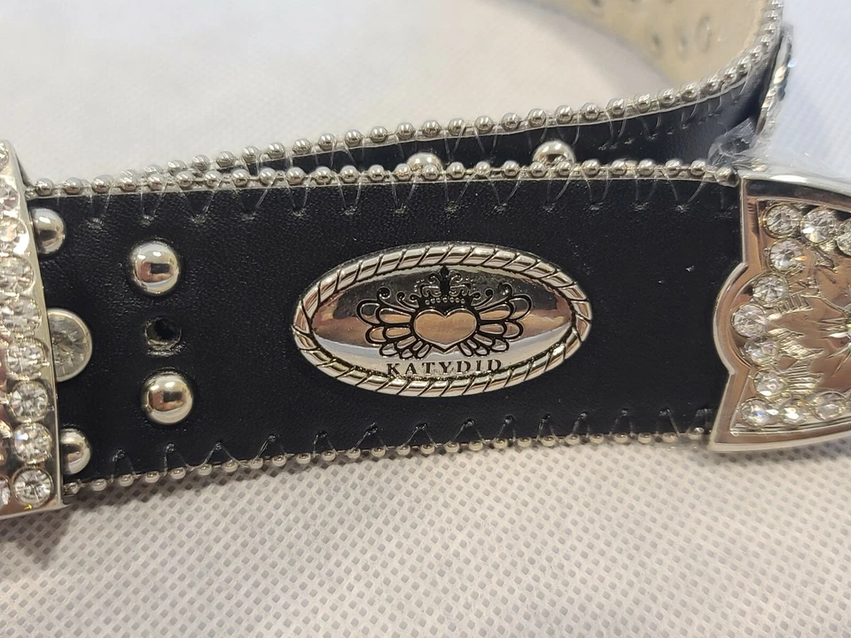 CINTURÓN DE MUJER KATYDID FUTBOL MAMÁ ESTRÁS TACHONADO MAIN STREET SPIRIT M Foto 3 de 4