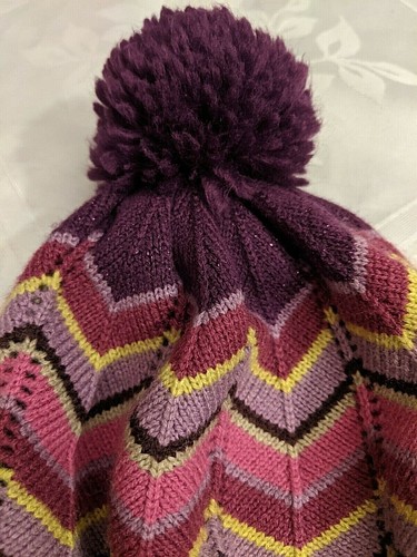 Nuevo sin etiquetas ""MISSONI"" para Target púrpura Zig Zag Chevron gorro pompón de invierno, talla única - Imagen 2 de 6