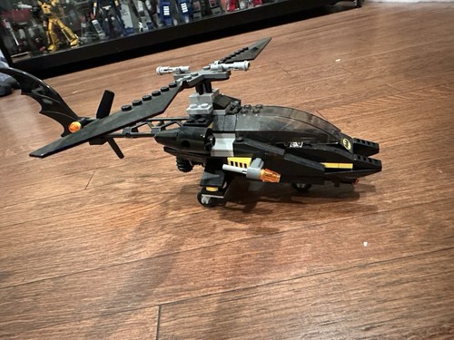 LEGO DC Comics Super Heroes: Batman: Man-Bat Attack (76011) Helicopter  - Picture 2 of 3