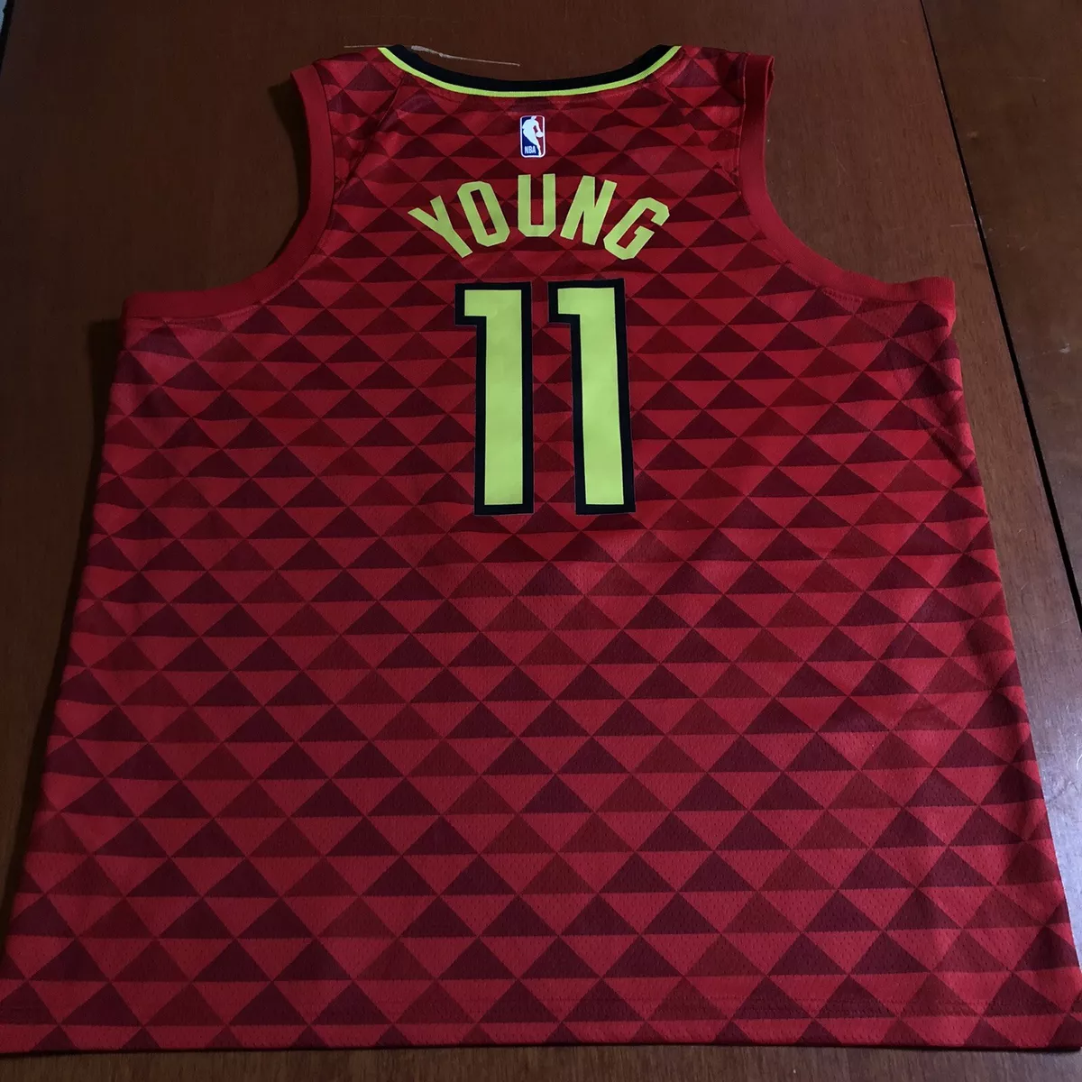 NIKE TRAE YOUNG ATLANTA HAWKS NBA SWINGMAN JERSEY 864457-017 MENS XL NEW  W/TAGS