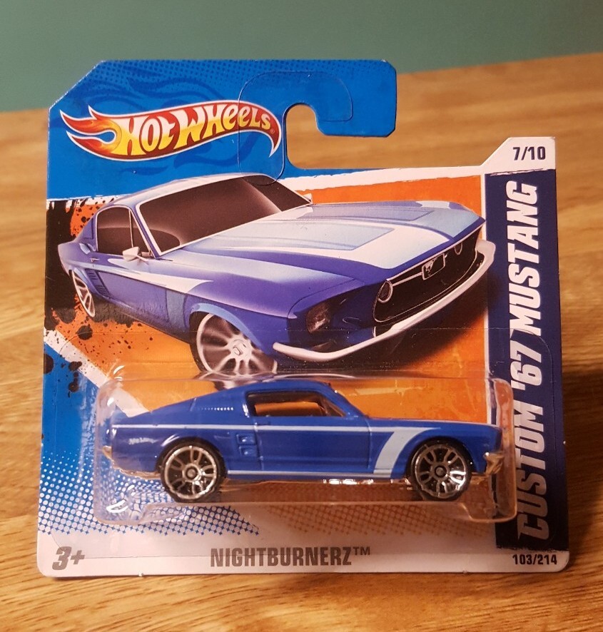 Hot Wheels Custom 1967 Ford Mustang Fastback Blue 1:64 New SHORT