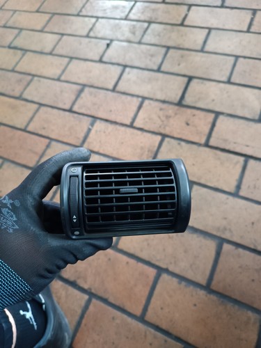 Original Audi A4 B5 8D Luftdüse Lüftungsgitter rechts 8D1820902